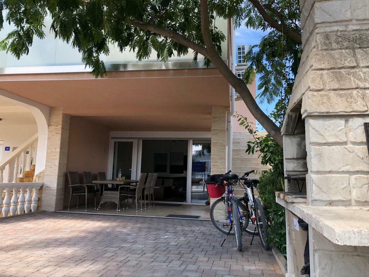 Harmony Vir Luxurioes Ausgestattete Ferienwohnung Mit 65M2 Exteriör bild